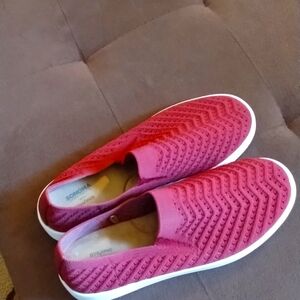 Sonoma sneaker/ loafer